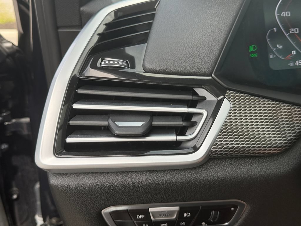 Used 2022 BMW X5 M50i w/ Premium Package AWD/4WD image 34