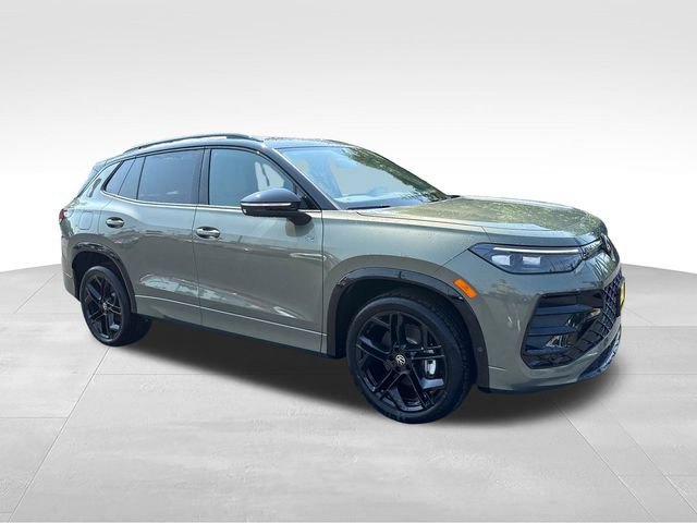 New 2026 Volkswagen Tiguan SE R-Line