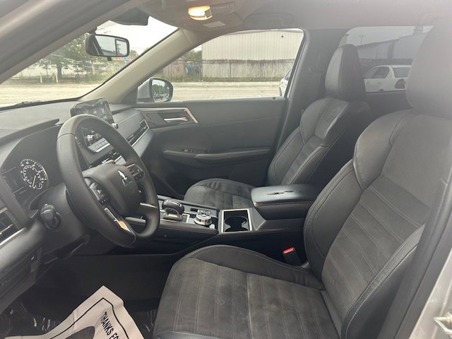 Used 2023 Mitsubishi Outlander SE FWD image 12