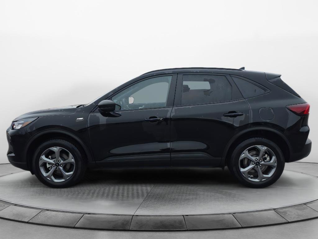Used 2025 Ford Escape ST-Line image 2