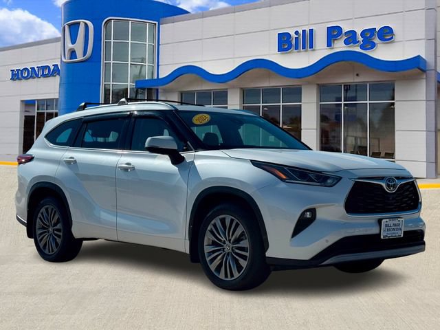 Used 2021 Toyota Highlander Platinum AWD/4WD image 1