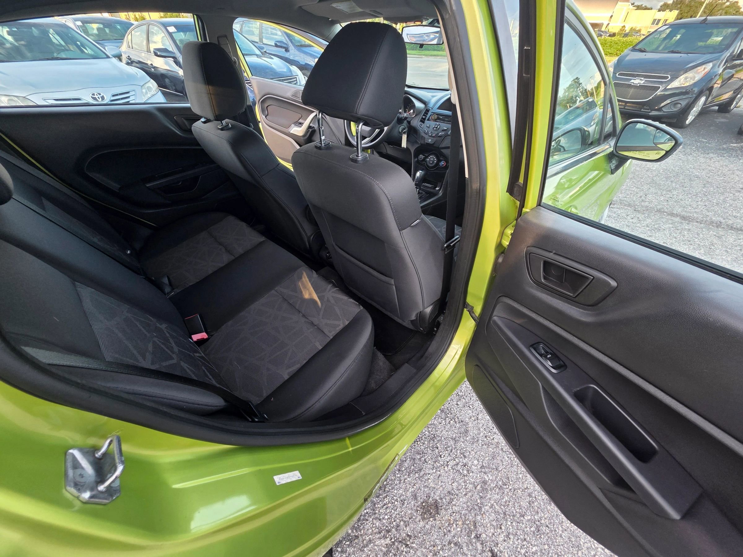 Used 2013 Ford Fiesta SE FWD image 18