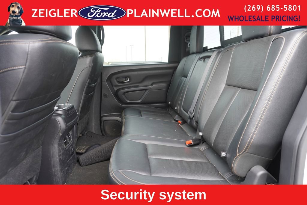 Used 2018 Nissan Titan SL w/ Midnight Edition image 11