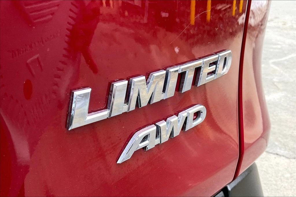 Used 2019 Toyota RAV4 Limited w/ Advanced Technology Package AWD/4WD image 24