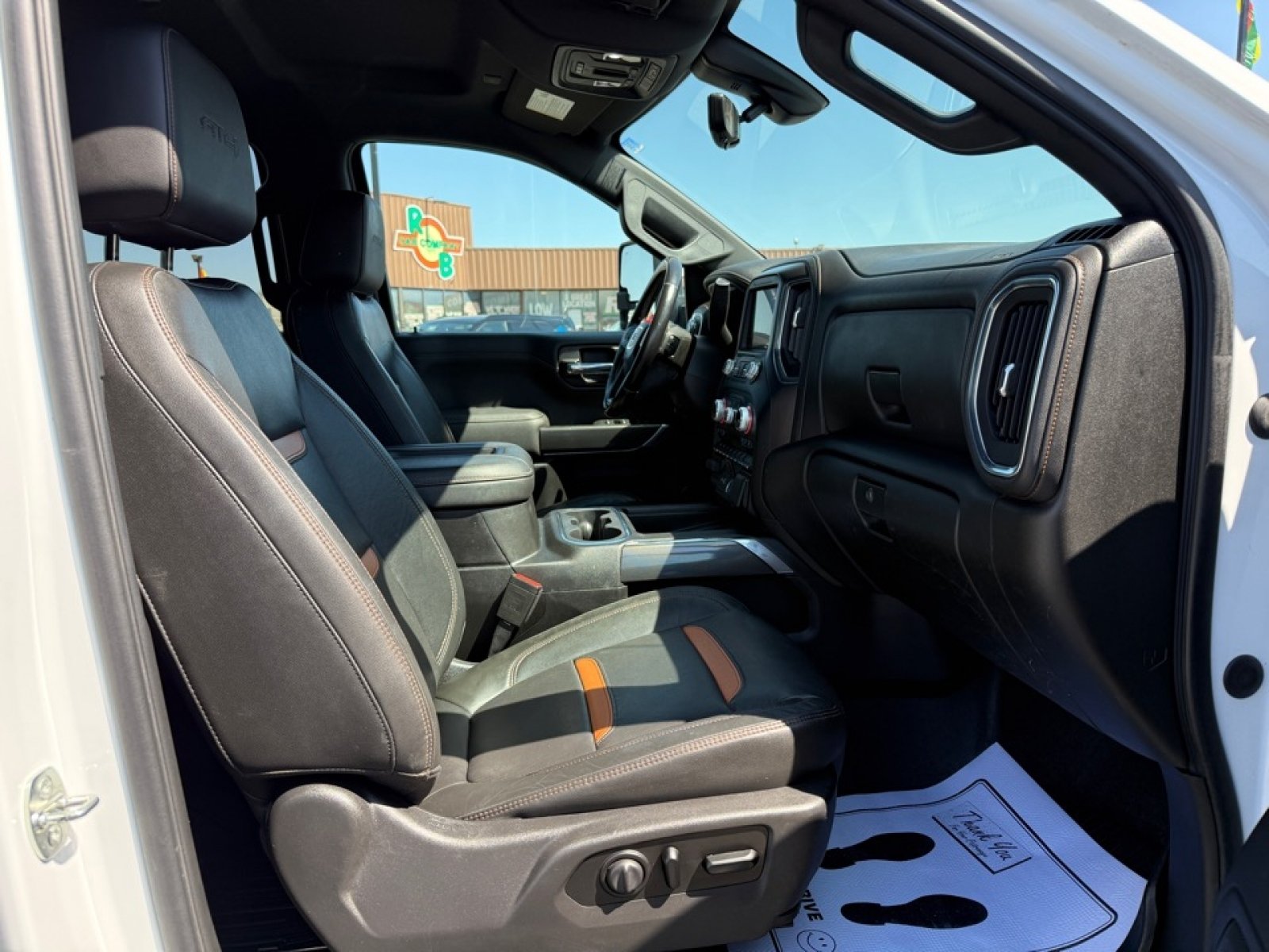 Used 2020 GMC Sierra 1500 AT4 w/ AT4 Premium Package AWD/4WD image 10
