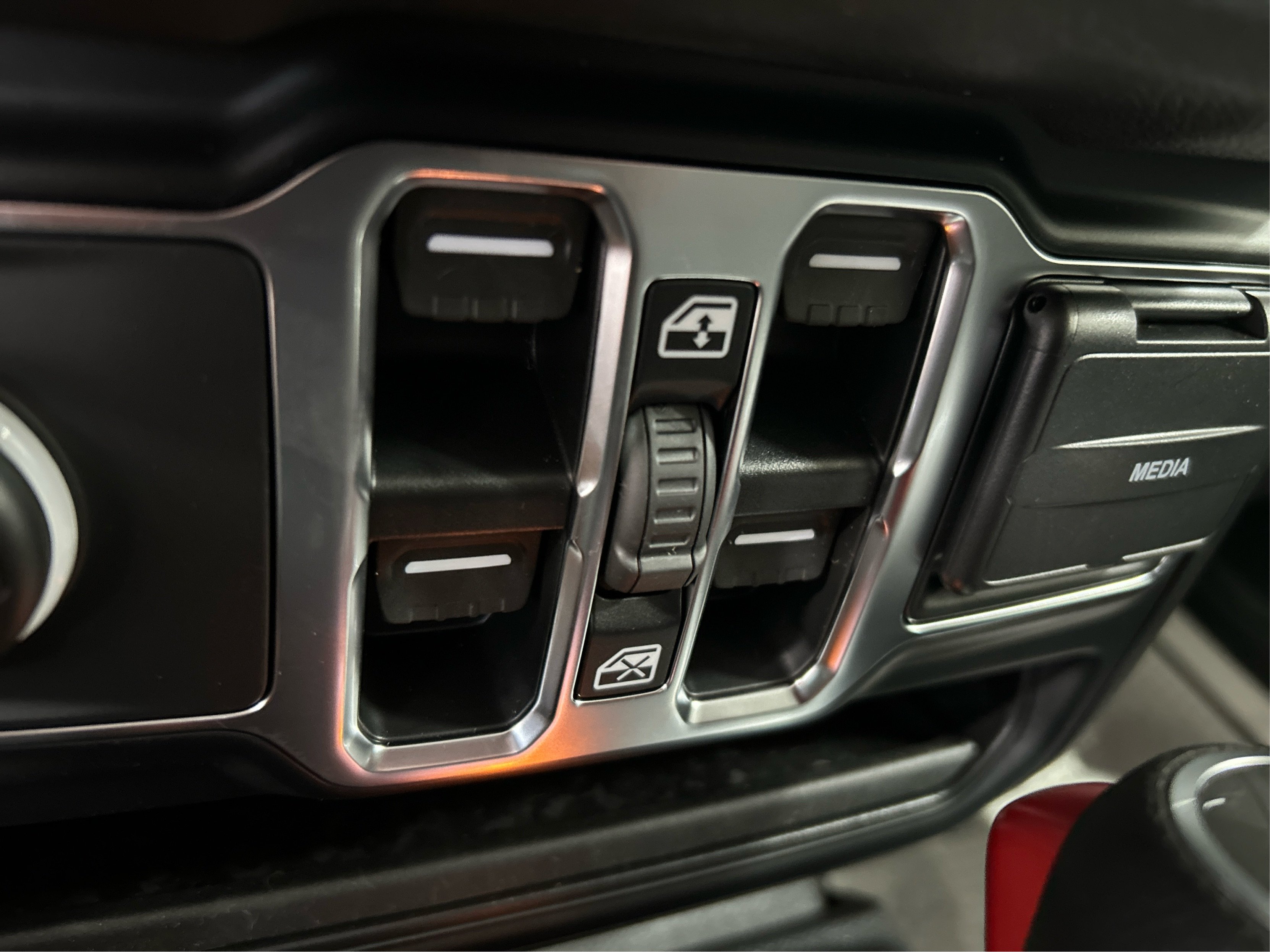 New 2026 Jeep Gladiator Sport AWD/4WD image 29