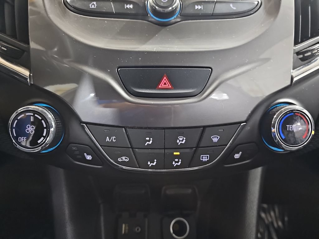 Certified 2018 Chevrolet Cruze LT w/ LT Convenience Package FWD image 25