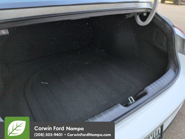 Used 2023 Hyundai Elantra SEL FWD image 29