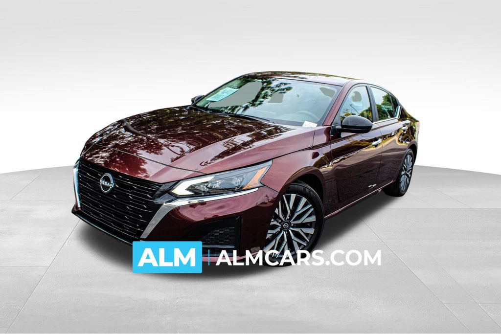 Used 2025 Nissan Altima 2.5 SV