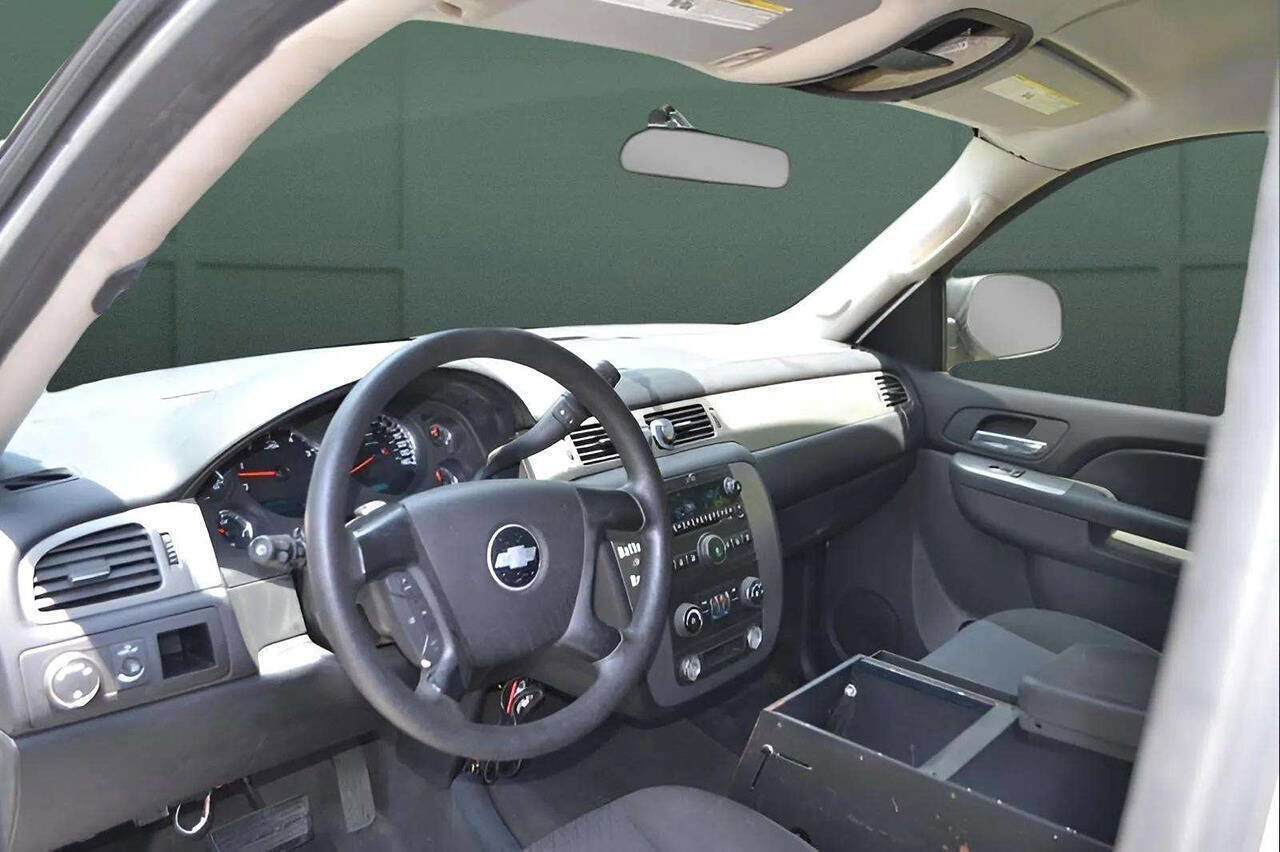 Used 2010 Chevrolet Tahoe LS w/ Interior Plus Package image 23
