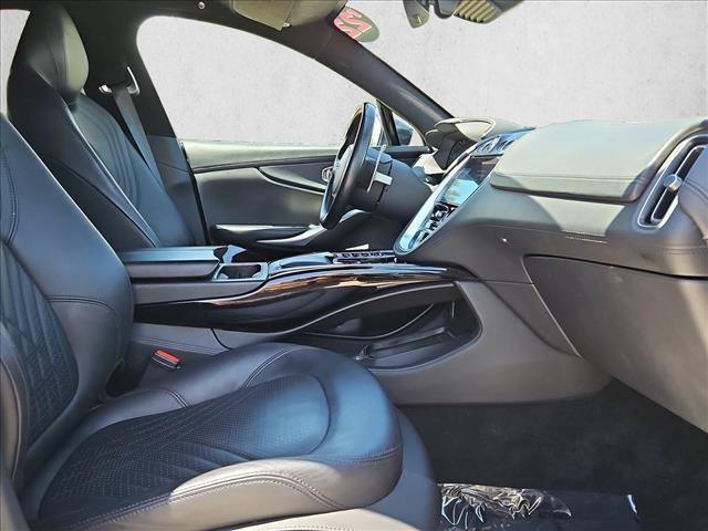 Used 2022 Aston Martin DBX AWD/4WD image 22