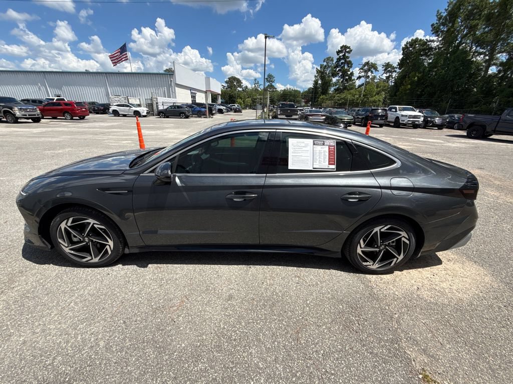 Used 2025 Hyundai Sonata SEL FWD image 5