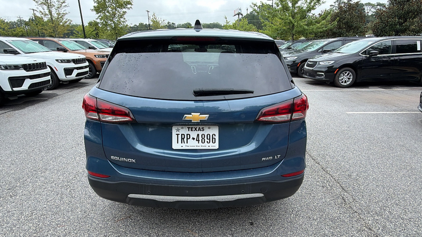 Used 2024 Chevrolet Equinox LT AWD/4WD image 9