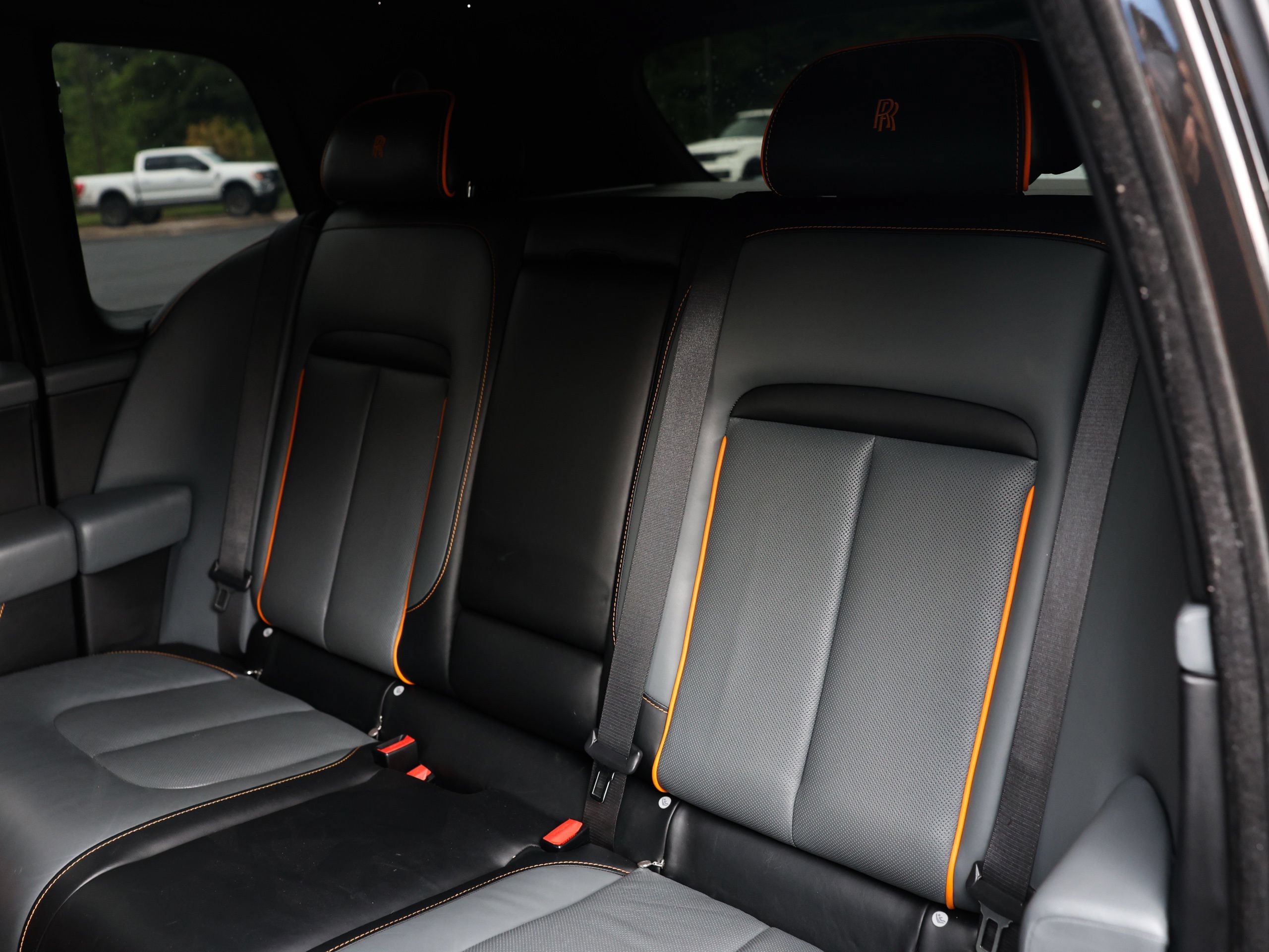 Used 2019 Rolls-Royce Cullinan AWD/4WD image 3