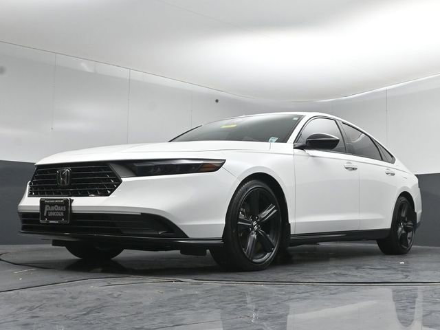 Used 2025 Honda Accord Sport image 37