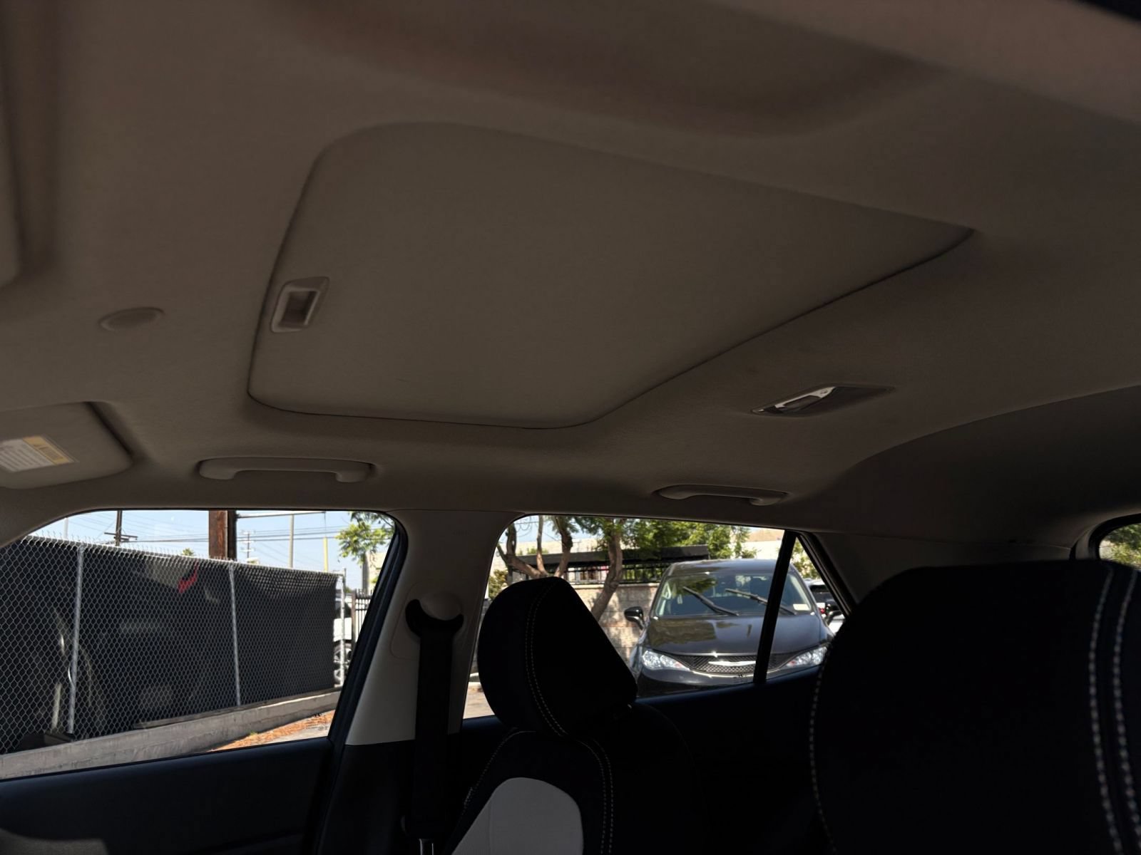 Used 2026 Hyundai Venue SEL FWD image 29