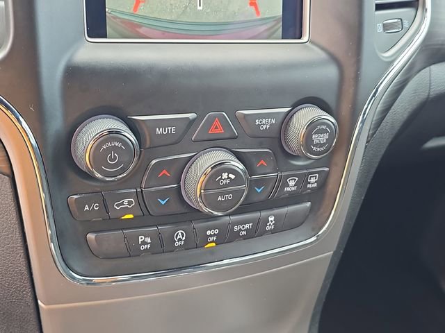 Used 2021 Jeep Grand Cherokee Laredo image 25