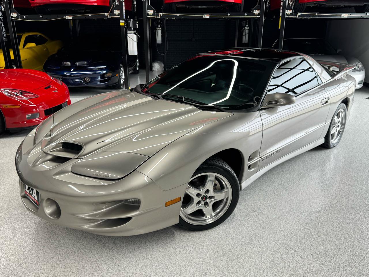 Used 2001 Pontiac Firebird Trans Am w/ SLP Firehawk Pkg RWD image 2