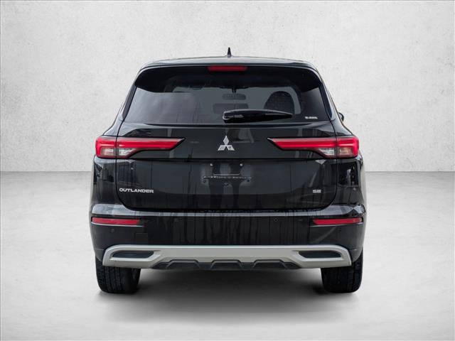 Used 2024 Mitsubishi Outlander SE image 6