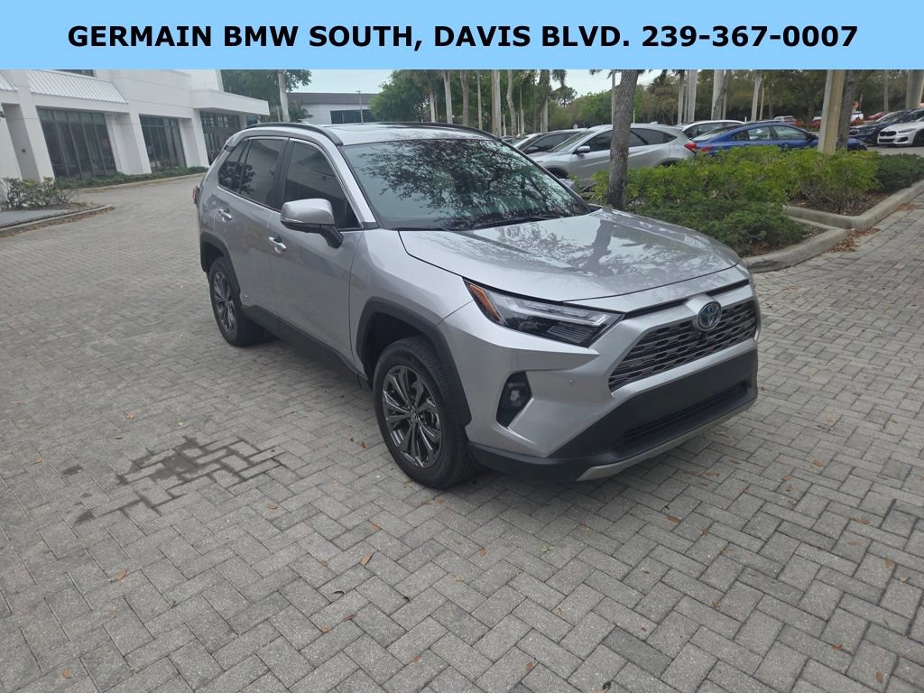 Used 2023 Toyota RAV4 Limited image 27