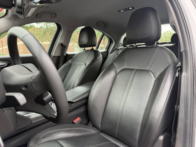 Used 2018 Alfa Romeo Giulia RWD image 11