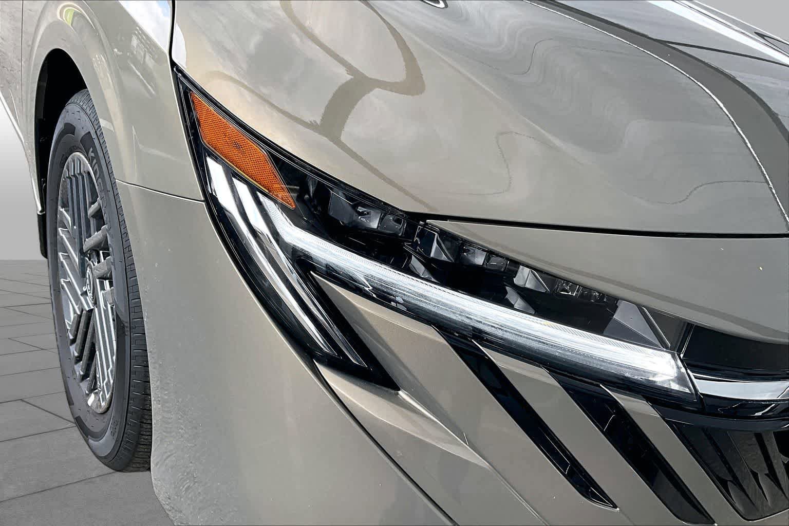 New 2026 Nissan Sentra SV w/ SV Convenience Package FWD image 18