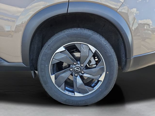 Used 2025 Nissan Rogue SV AWD/4WD image 34