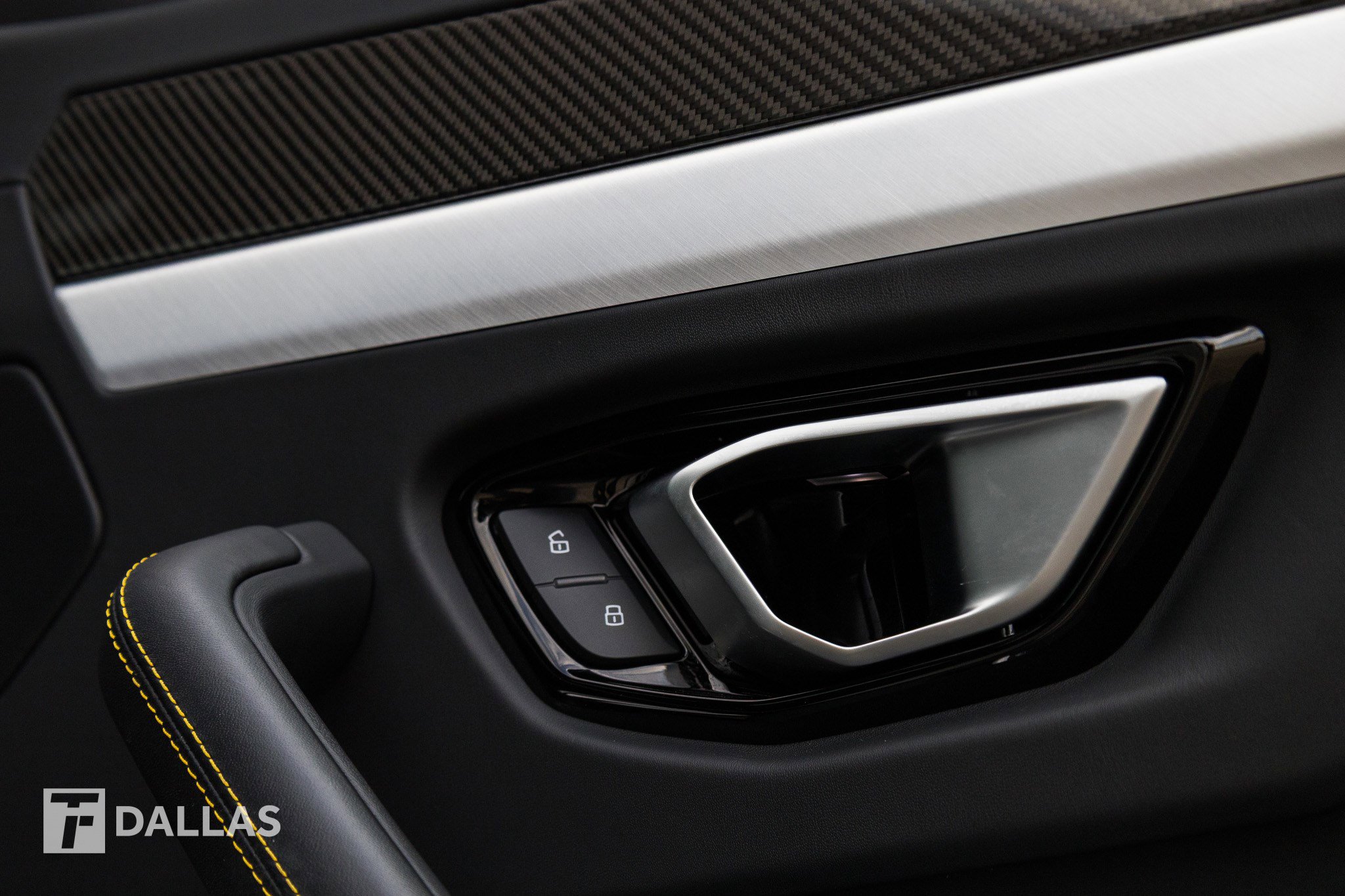 Used 2020 Lamborghini Urus image 40