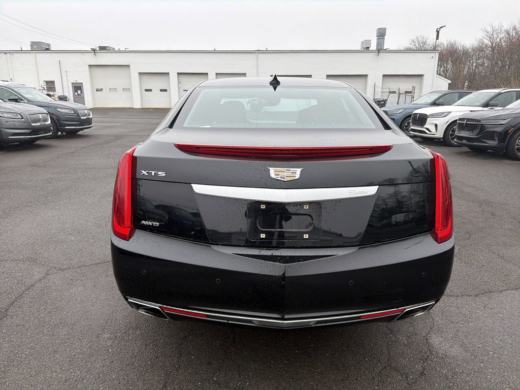 Used 2017 Cadillac XTS Luxury w/ Driver Awareness Package image 4