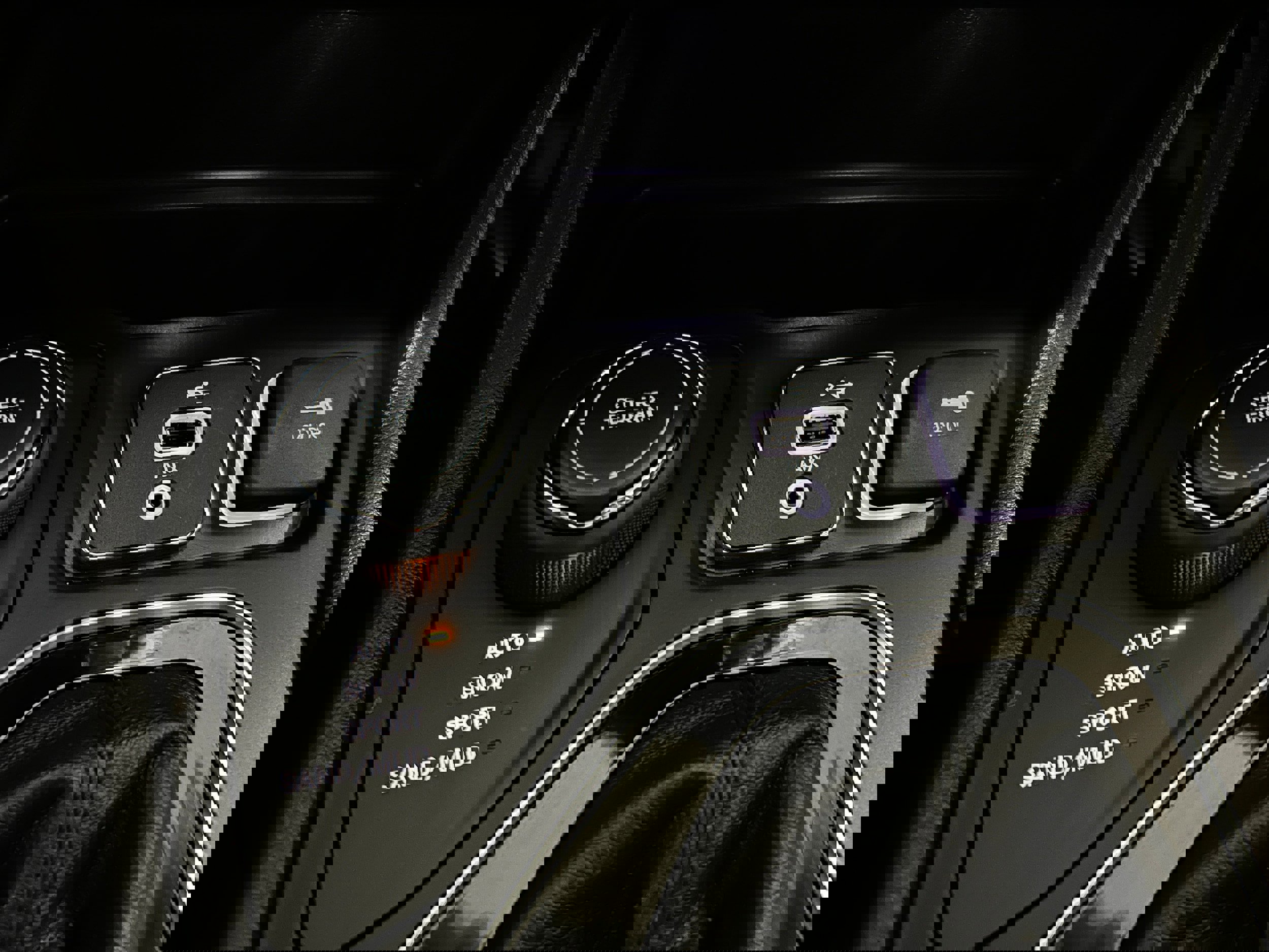 Used 2019 Jeep Cherokee Limited image 11