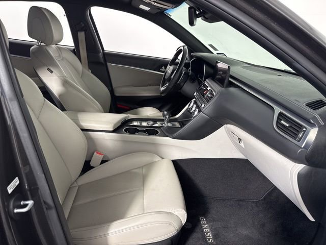 Used 2023 Genesis G70 2.0T image 21
