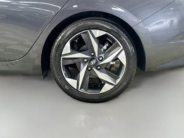Used 2021 Hyundai Elantra Limited w/ Cargo Package FWD image 36