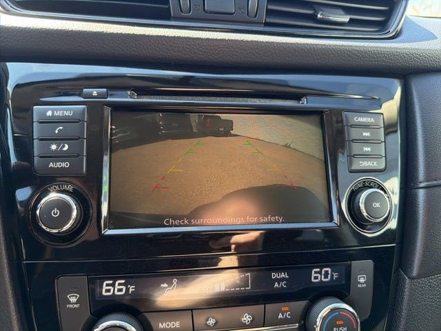 Used 2018 Nissan Rogue SV AWD/4WD image 30