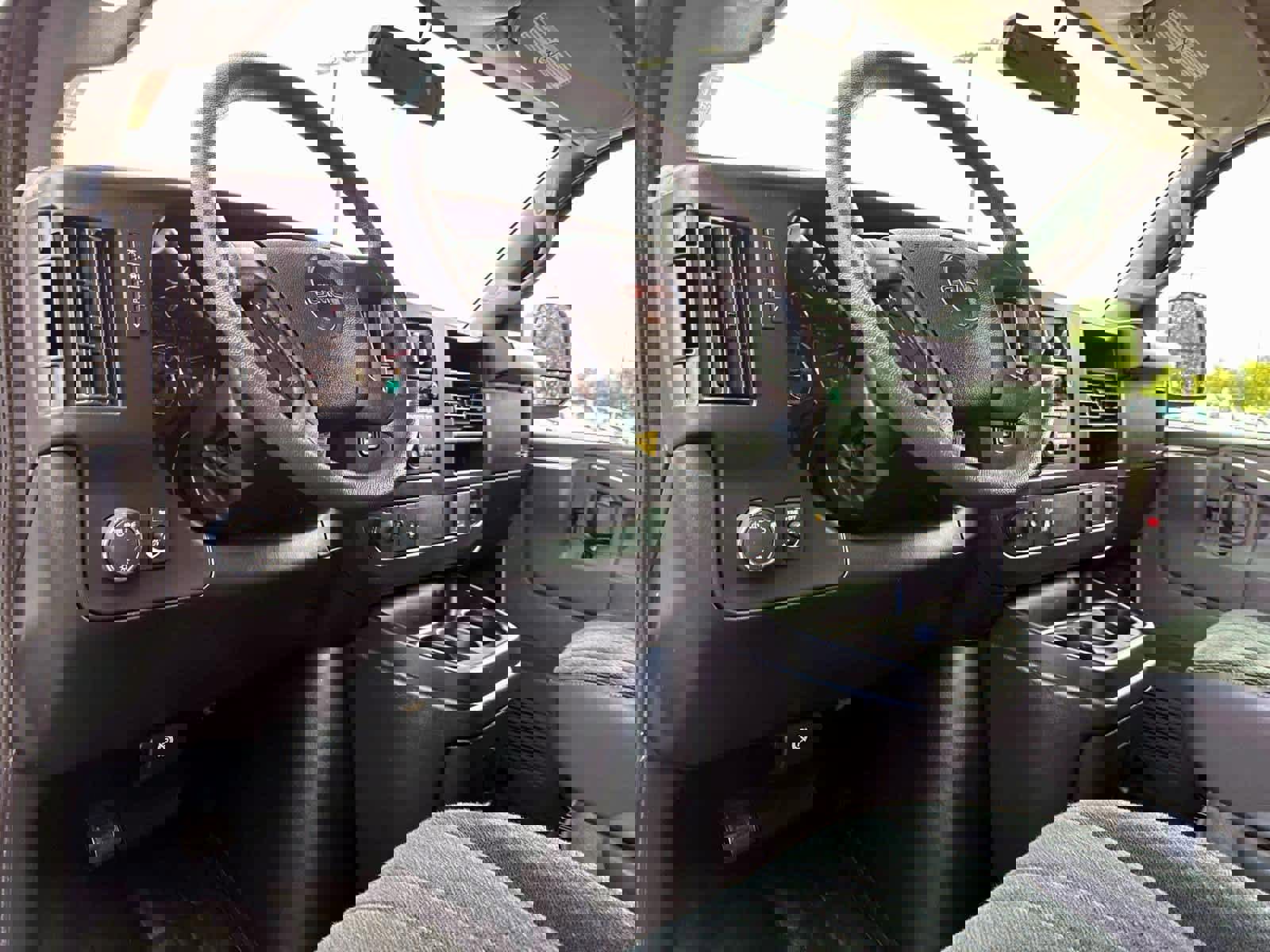 Used 2023 GMC Savana 2500 w/ Driver Convenience Package image 13