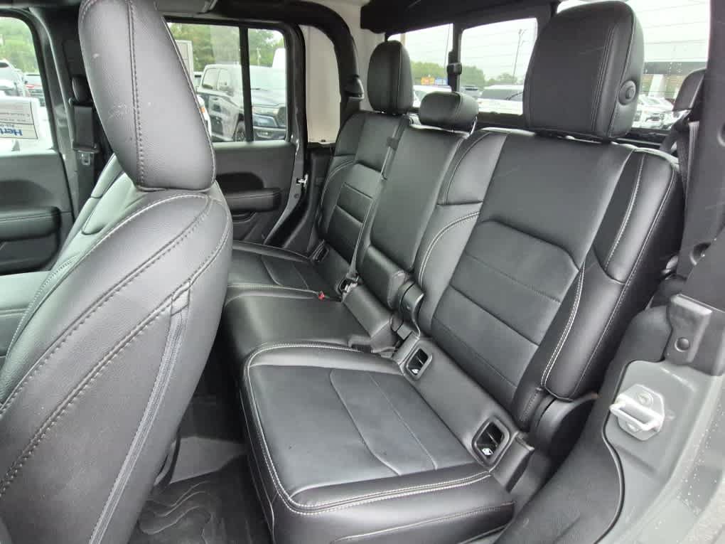 Used 2021 Jeep Gladiator Overland w/ Popular Equipment Package AWD/4WD image 10