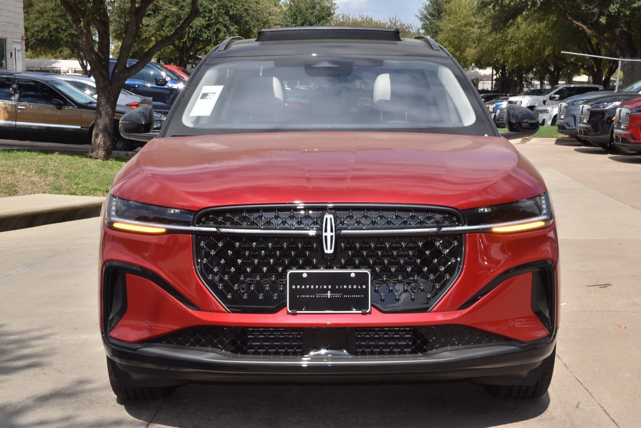 New 2026 Lincoln Nautilus Reserve AWD/4WD image 2