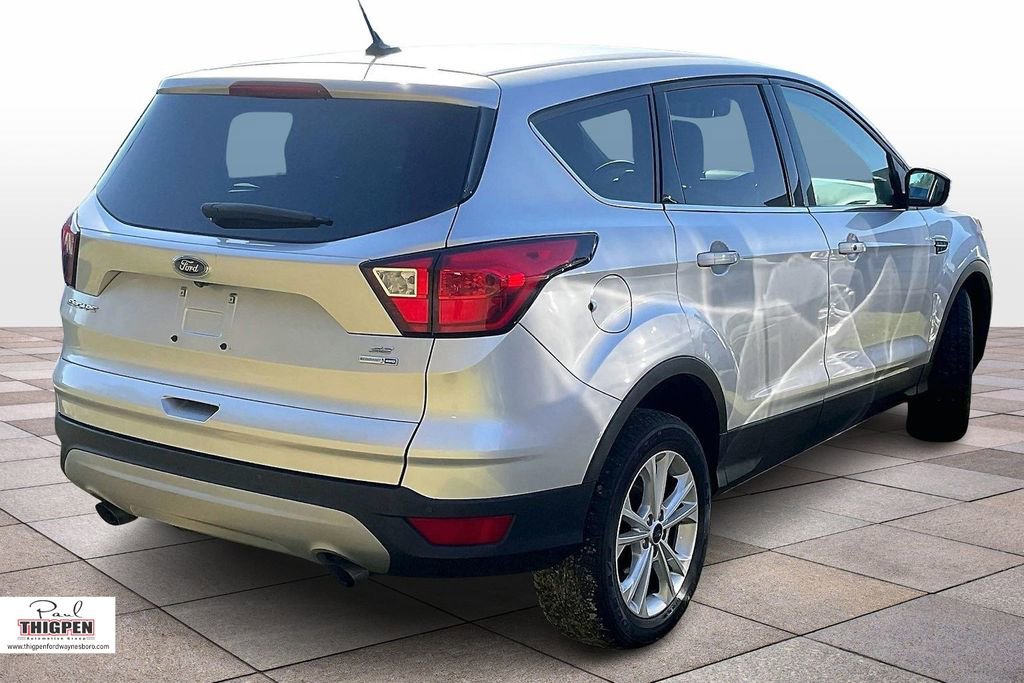 Used 2019 Ford Escape SE image 11