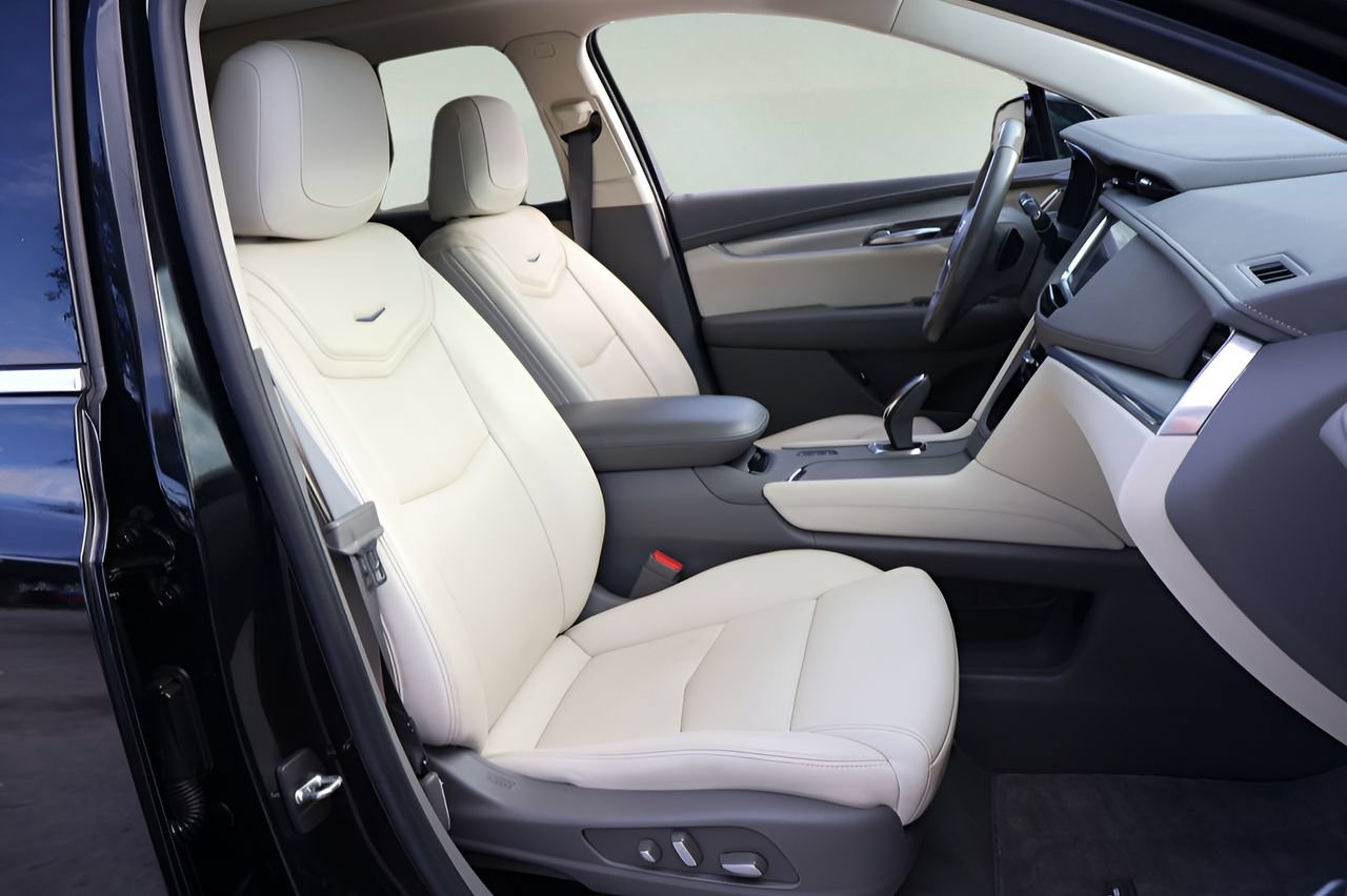Used 2019 Cadillac XT5 Luxury AWD/4WD image 18