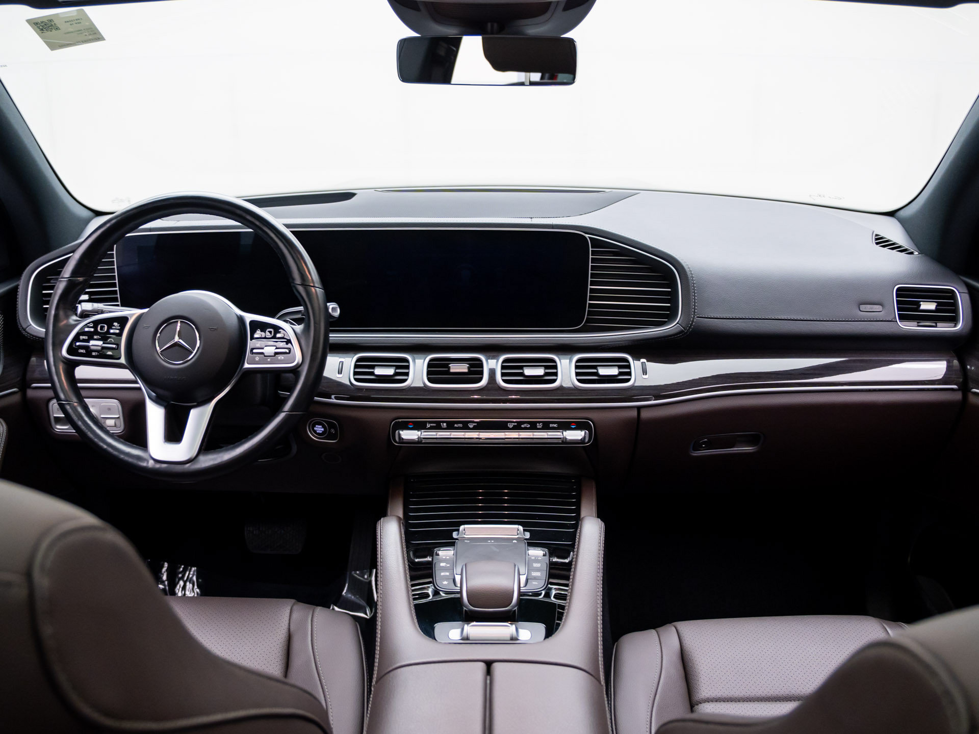 Used 2023 Mercedes-Benz GLS 450 4MATIC image 9