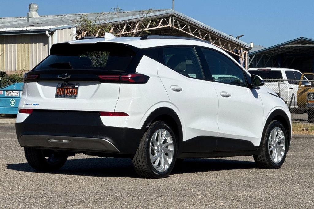 Certified 2023 Chevrolet Bolt EUV LT image 4