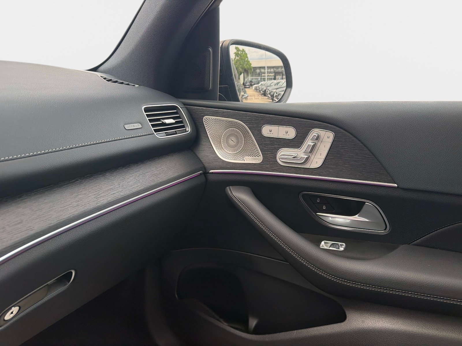 New 2026 Mercedes-Benz GLS 580 4MATIC image 21