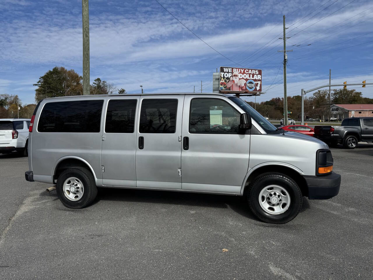 Used 2015 Chevrolet Express 2500 LS image 25
