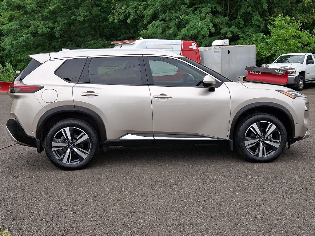 Certified 2023 Nissan Rogue Platinum w/ Platinum Premium Package AWD/4WD image 8