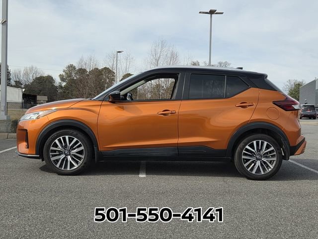 Used 2023 Nissan Kicks SV image 2