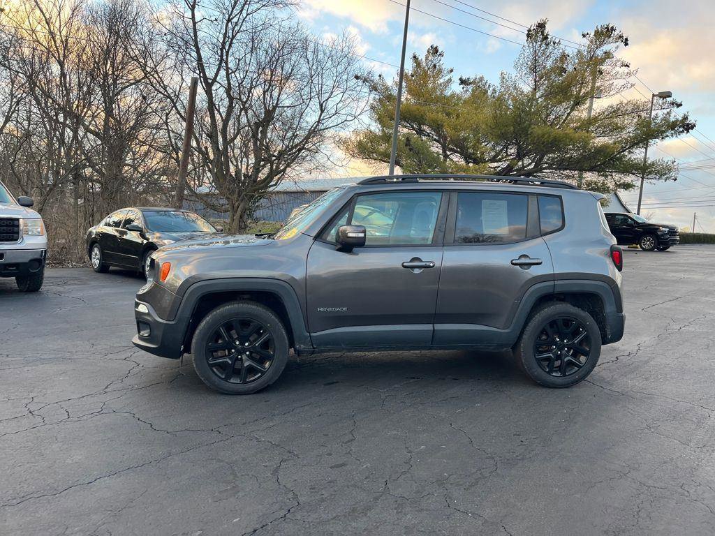Used 2017 Jeep Renegade Altitude AWD/4WD image 2