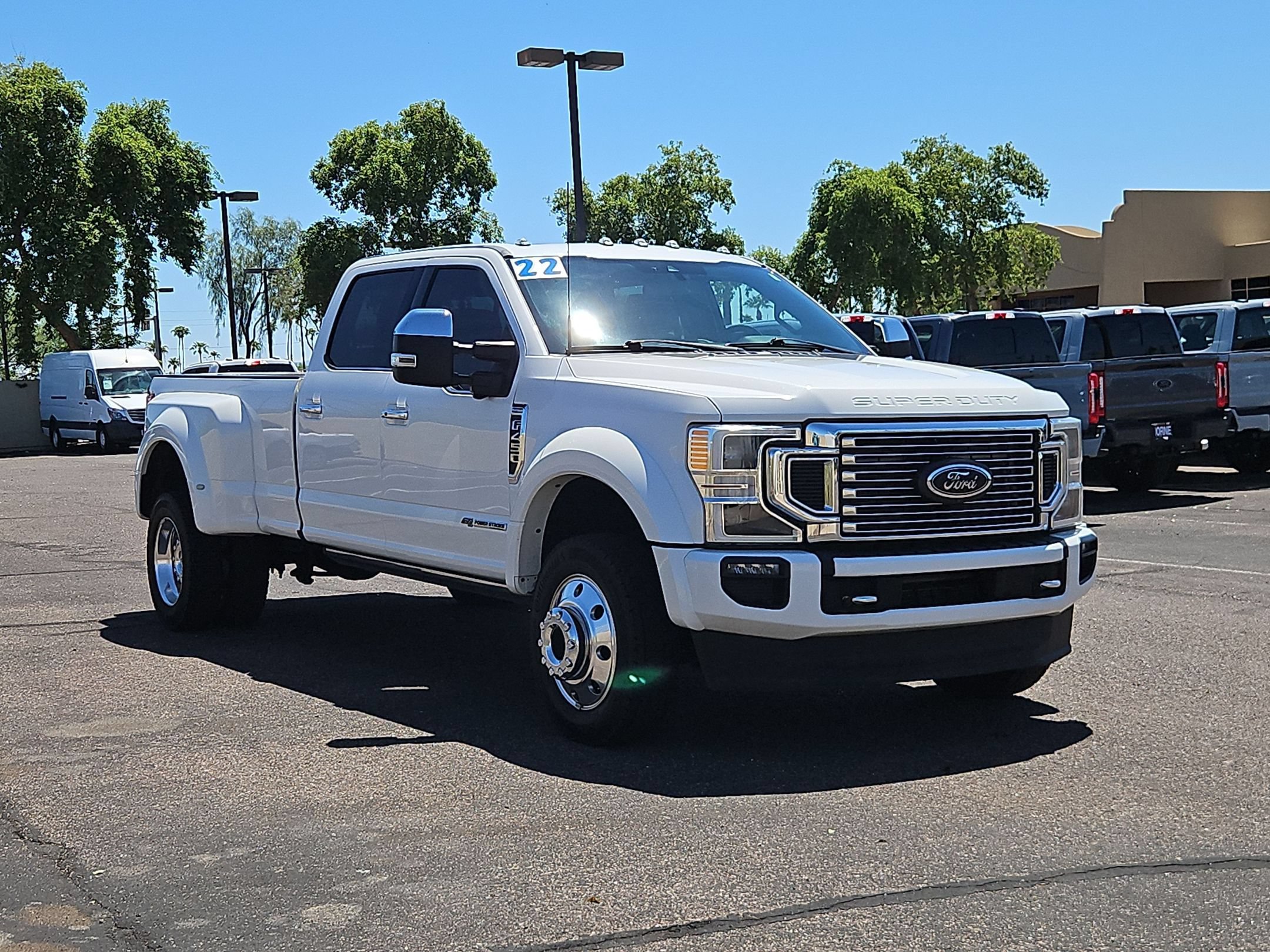 Certified 2022 Ford F450 Platinum AWD/4WD image 3