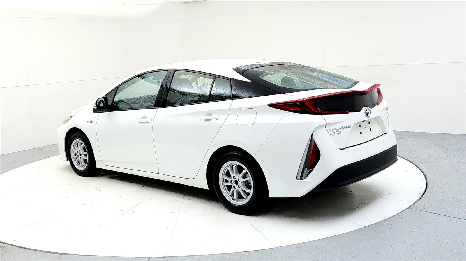 Used 2018 Toyota Prius Prime Premium image 4