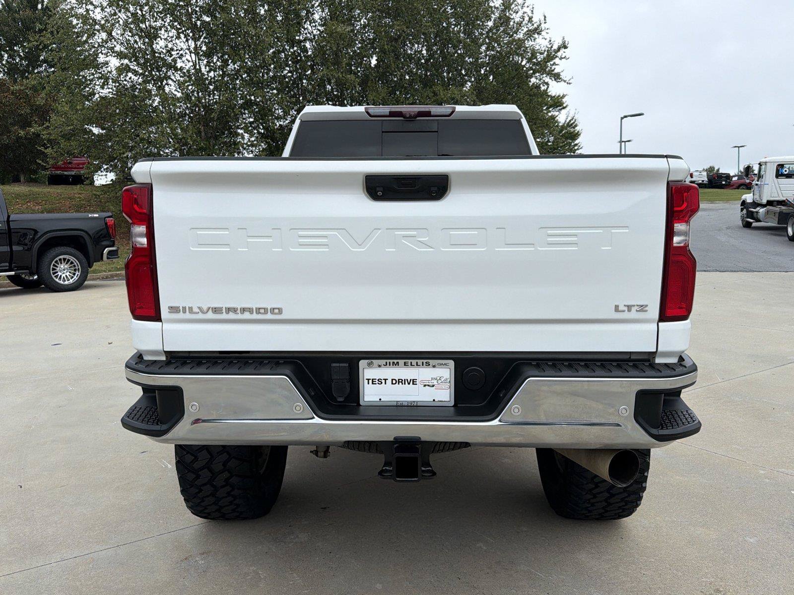 Used 2020 Chevrolet Silverado 2500 LTZ w/ LTZ Premium Package AWD/4WD image 5