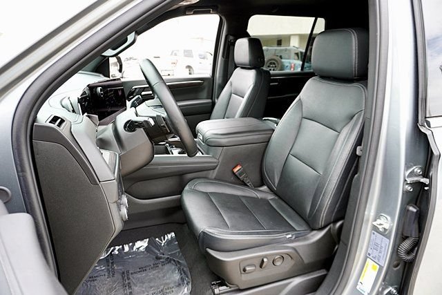 Used 2025 Chevrolet Tahoe LS AWD/4WD image 21