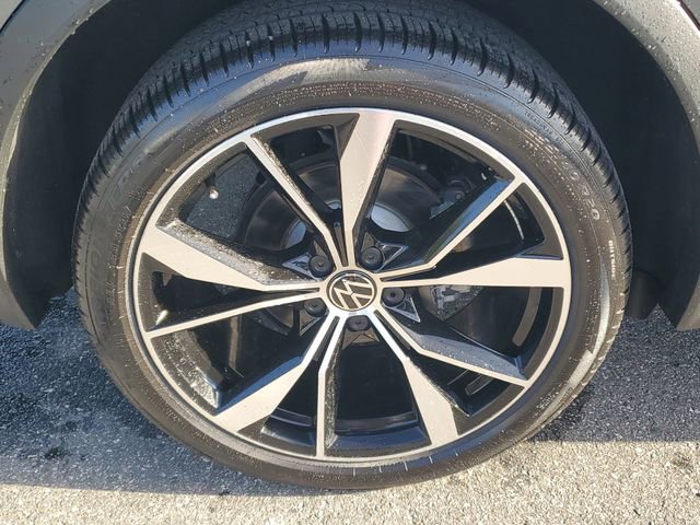 Used 2024 Volkswagen Tiguan SEL R-Line image 5